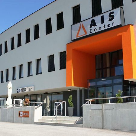 Ais Center Hotell Wolfsberg Eksteriør bilde