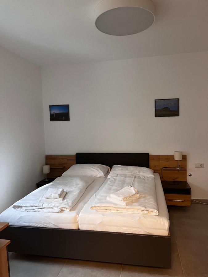Ais Center Hotell Wolfsberg Eksteriør bilde