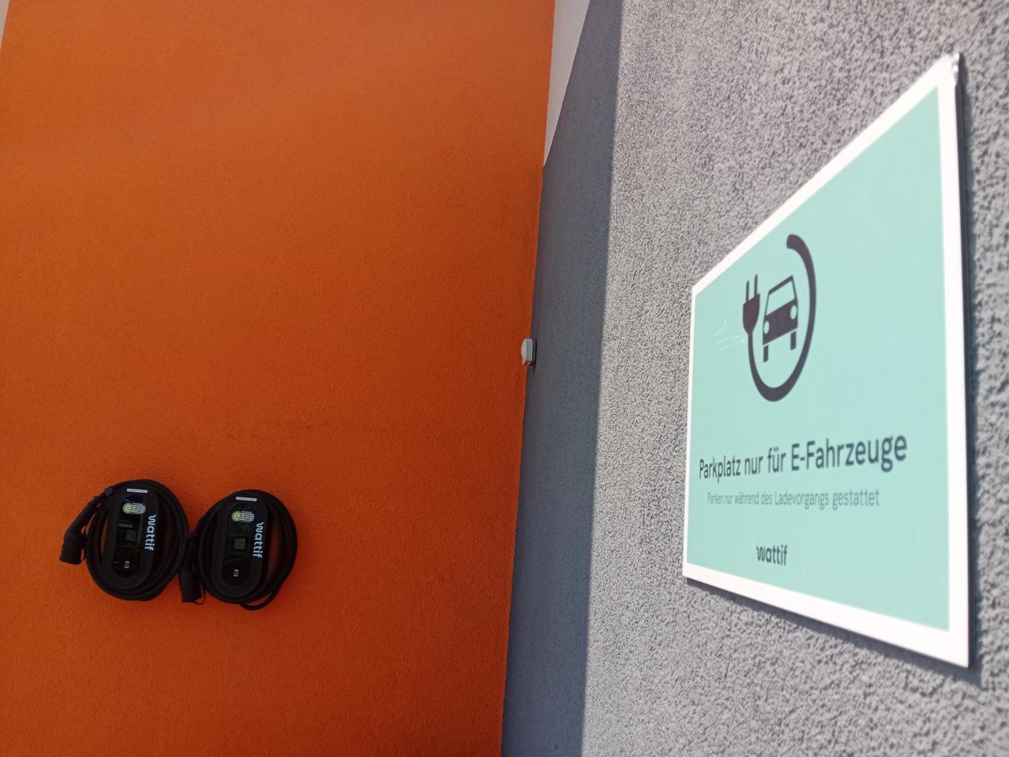Ais Center Hotell Wolfsberg Eksteriør bilde