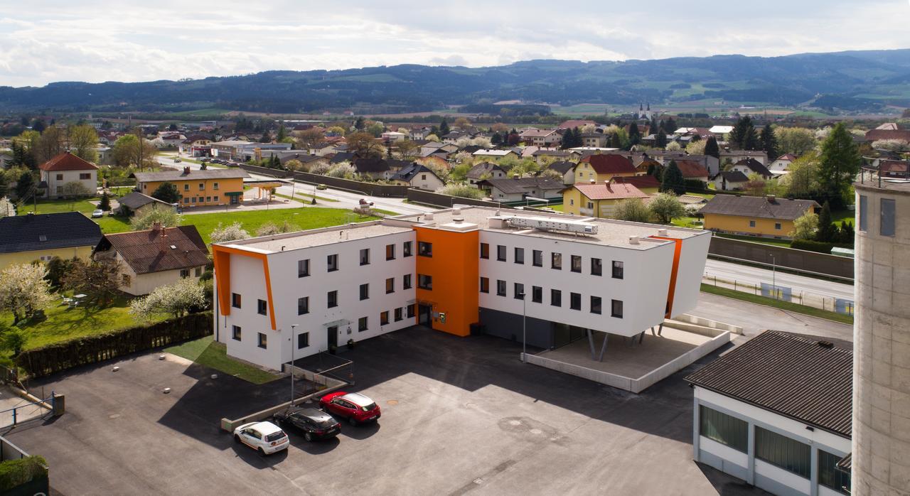 Ais Center Hotell Wolfsberg Eksteriør bilde